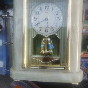 Seiko rotating EMBLEM CLOCK